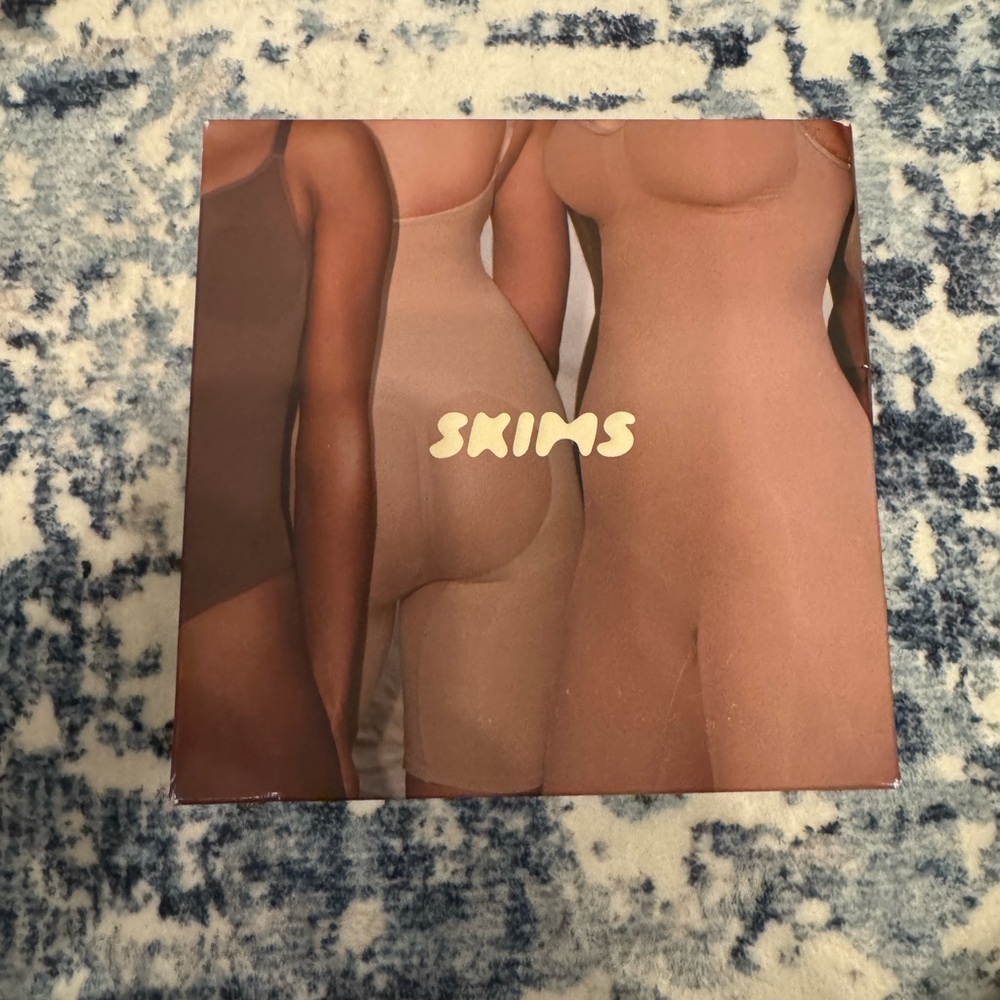 Sculpting Bodysuit in Tan skins